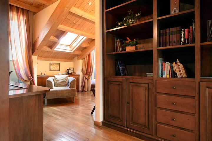 Room 12 of 35