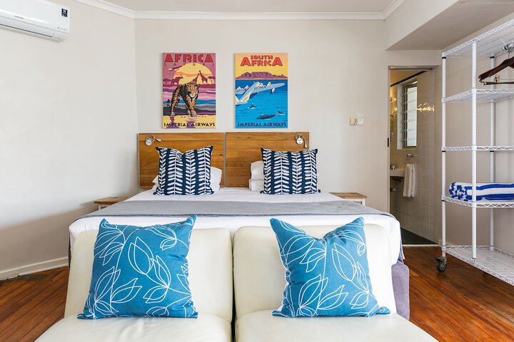 Room 9 of 240