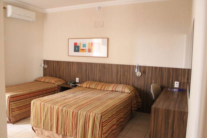 Room 11 of 48