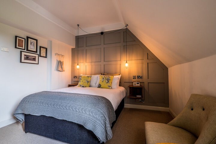 Room 15 of 38