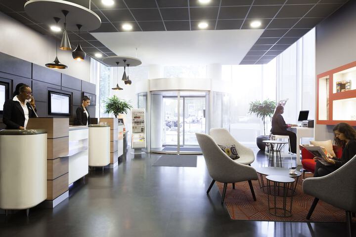 Entrance & Lobby