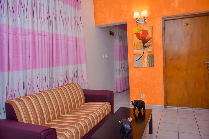 Room 16 of 33