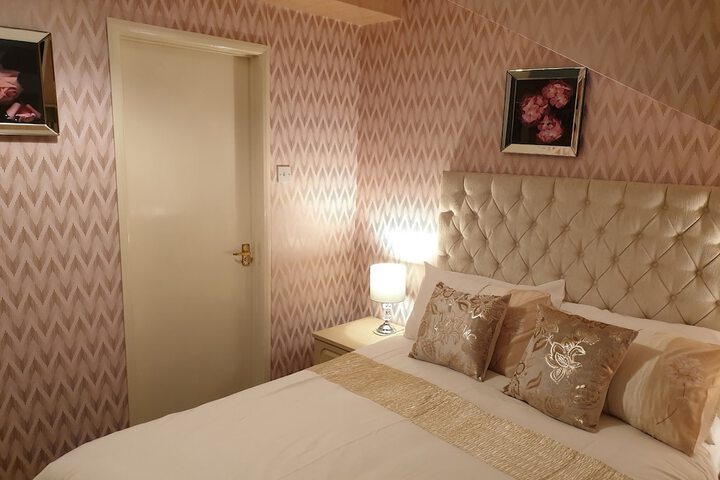 Room 15 of 184
