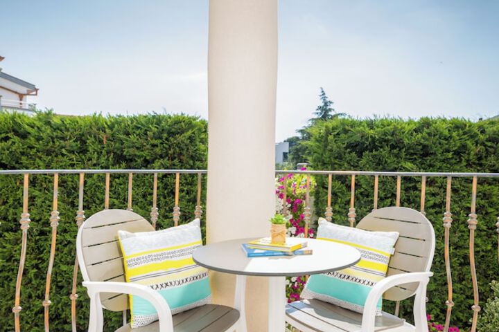 Terrace/Patio 183 of 186