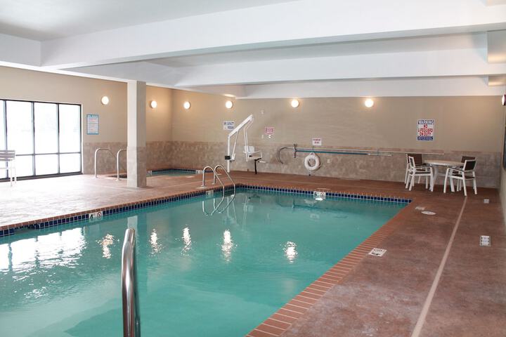 Pool 20 of 32
