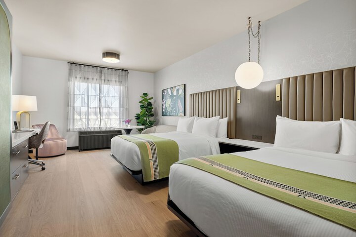 Room 9 of 52