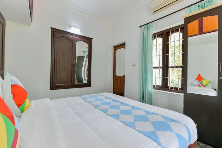 Room 4 of 14