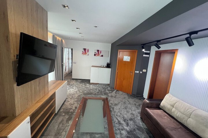 Room 20 of 85