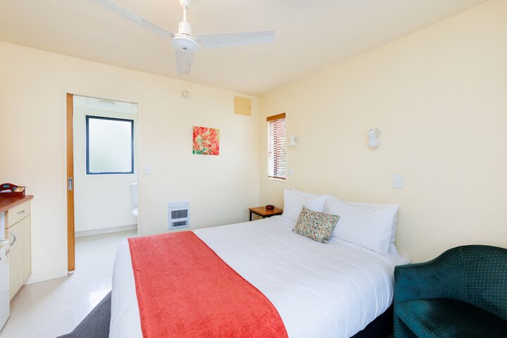 Room 17 of 54
