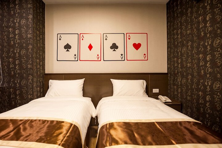 Room 36 of 65