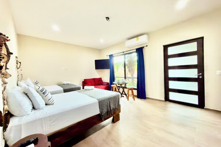 Room 19 of 48