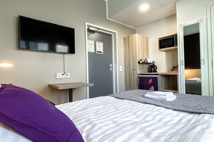 Room 19 of 33