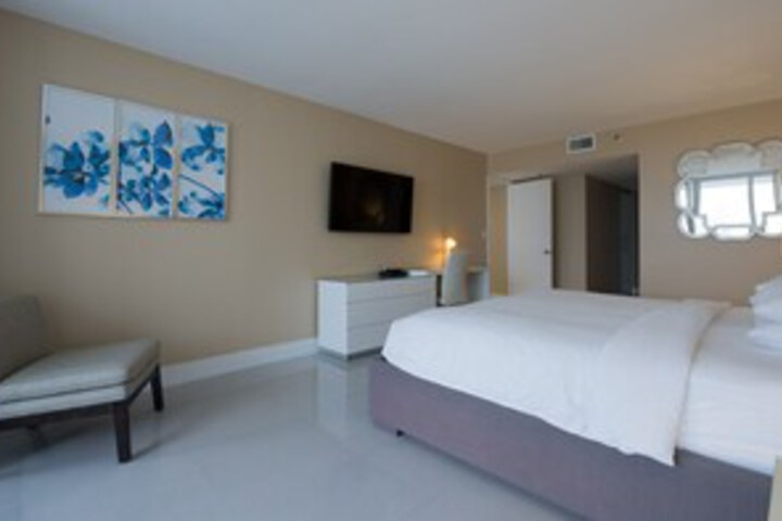 Room 82 of 92
