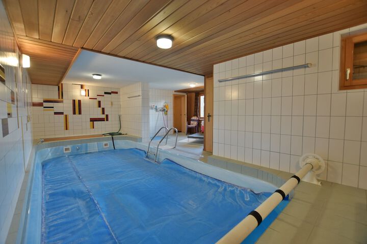 Pool 8 of 10
