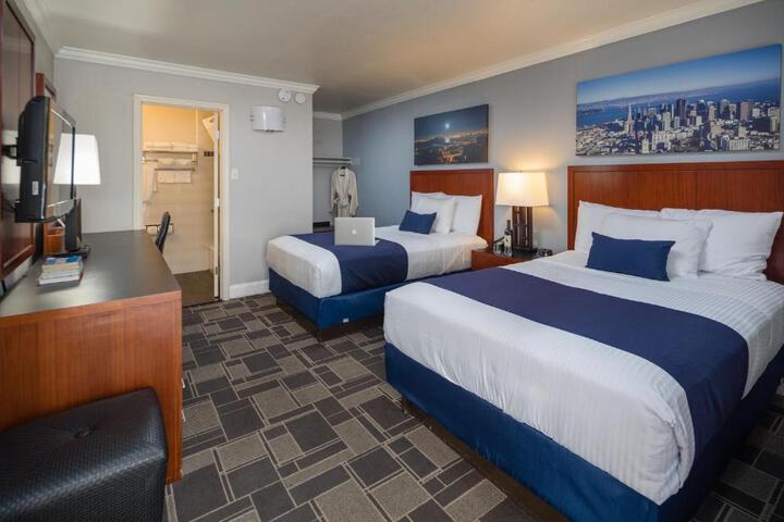 2 Double Beds City View (6 of 6)