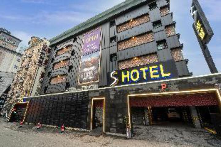 Hotel 4 of 18