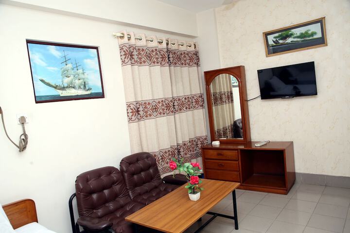 Room 14 of 22