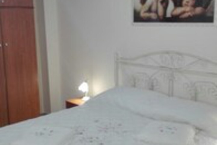 Room 83 of 92