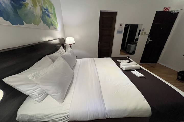 Room 37 of 89