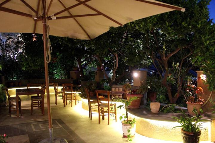 Photo 8