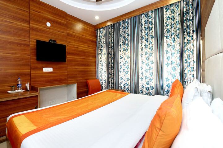 Room 20 of 29