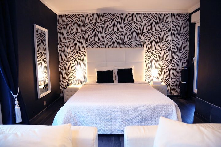 Room 28 of 161