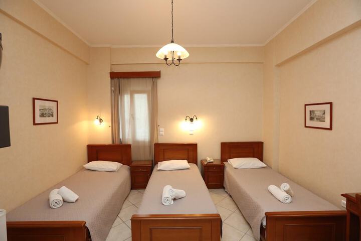 Room 16 of 44