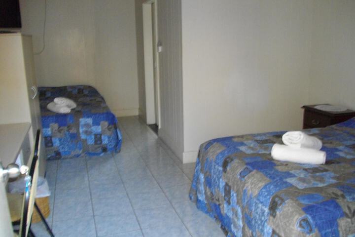 Room 4 of 46