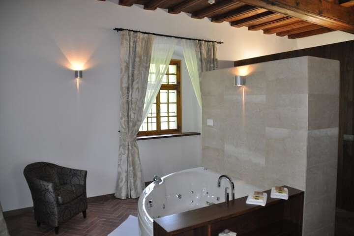 Room 20 of 46