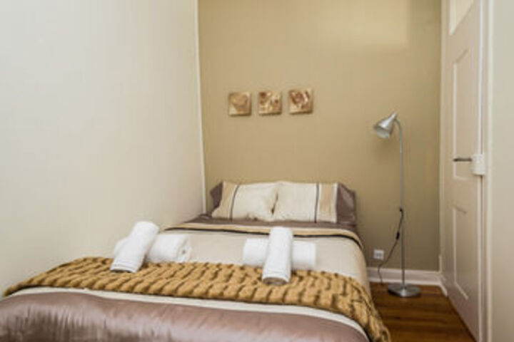 Room 43 of 121