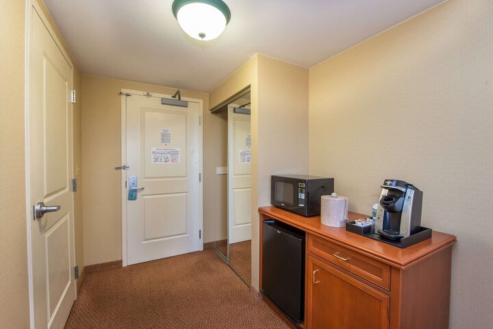 Room 16 of 34