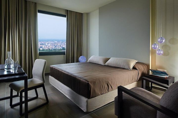 Room 3 of 50