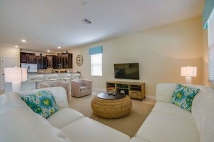 Room 11 of 25