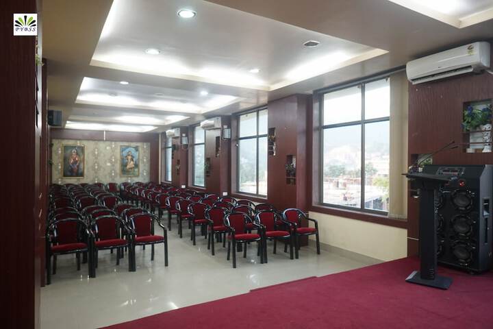 Business Center 85 of 94