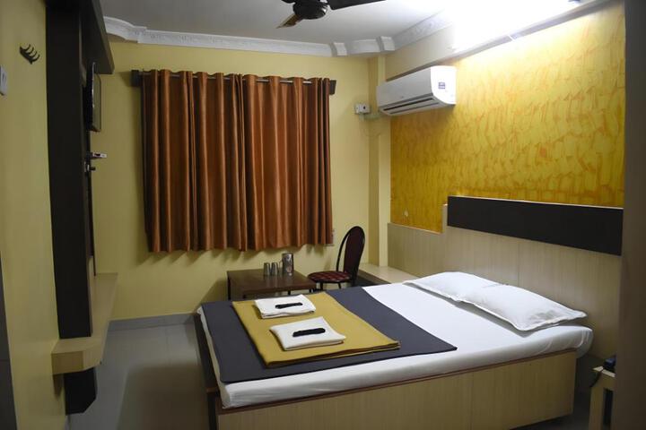 Hotel Sai Vishwa