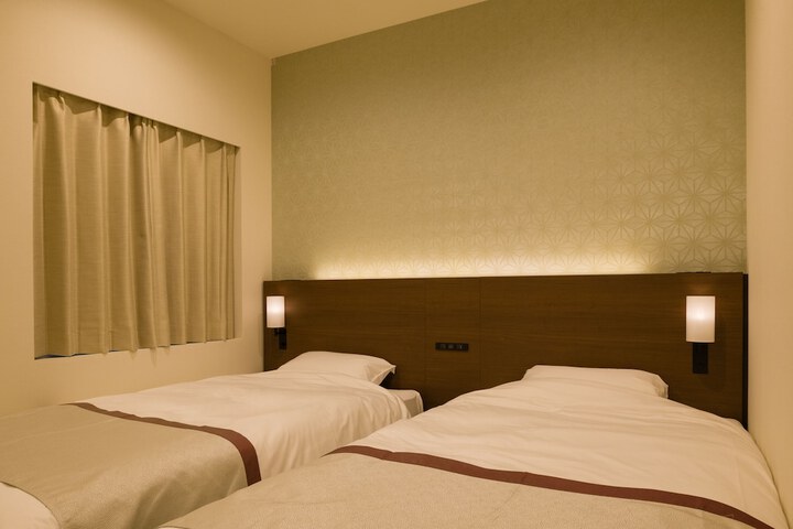 Room 18 of 79