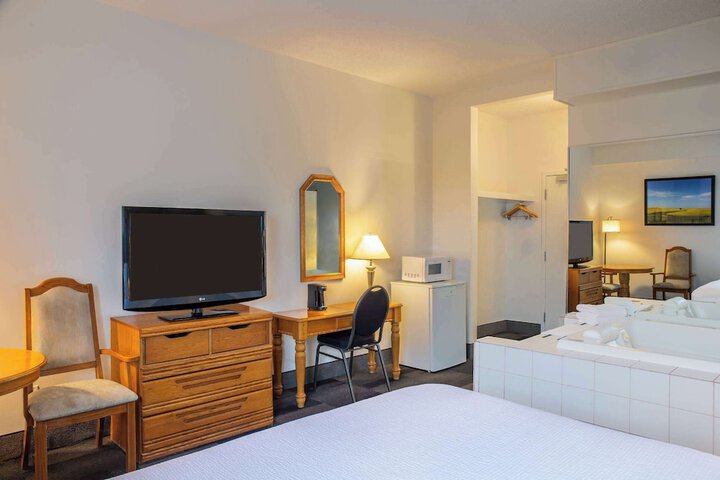 Room 29 of 81