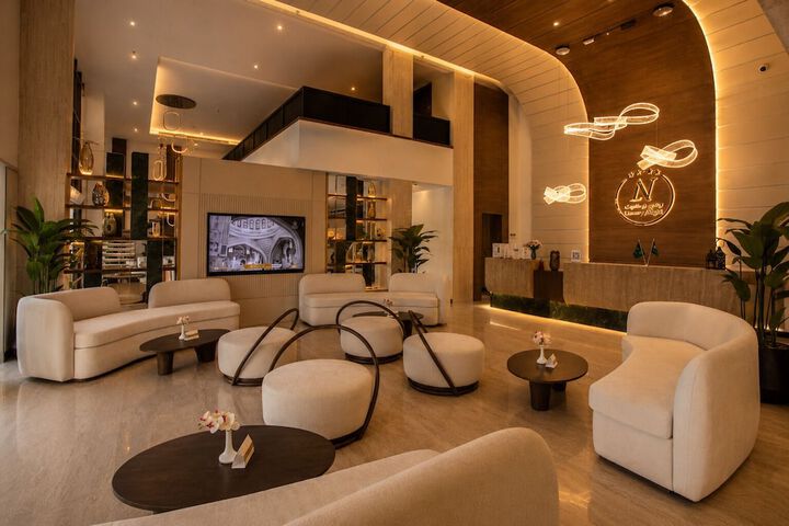 Luxury Night Hotel Al Yasmin