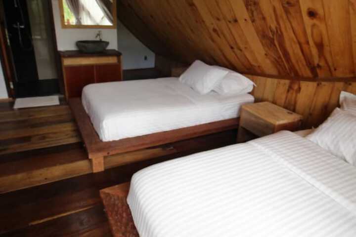 Room 12 of 44
