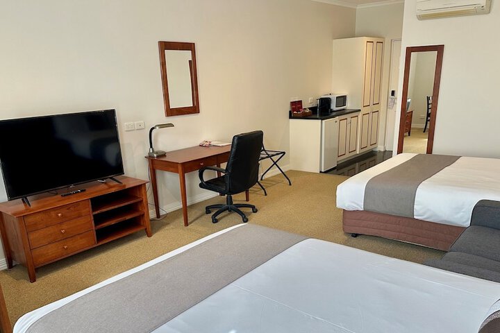 Room 13 of 24