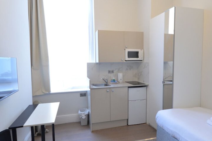 Room 189 of 371