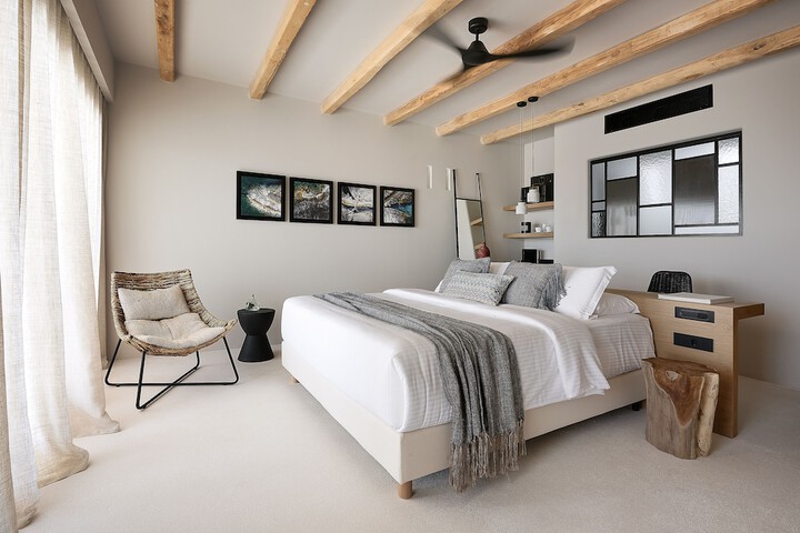 Room 17 of 46