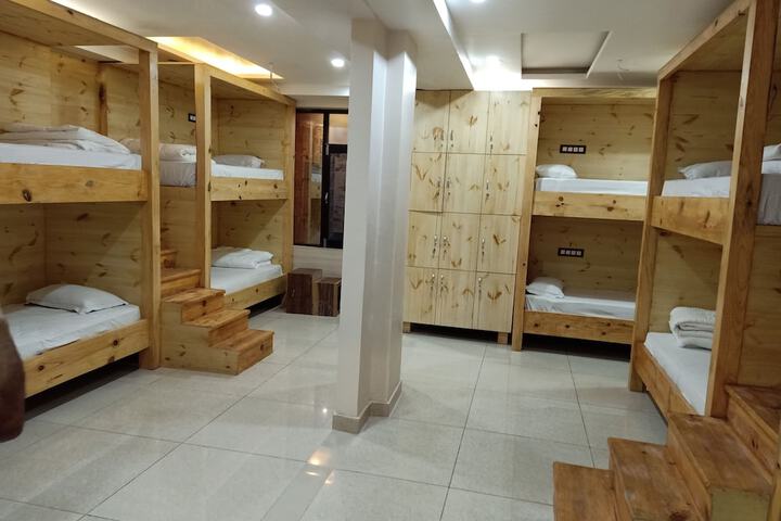 Room 38 of 73