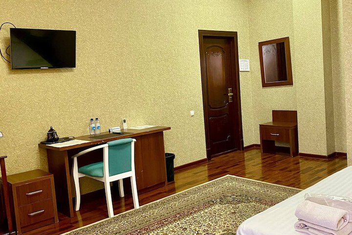 Room 5 of 19
