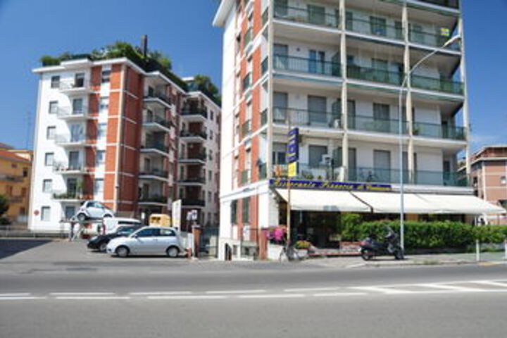 Hotel 33 of 61