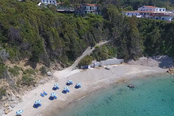 Beach 31 of 59
