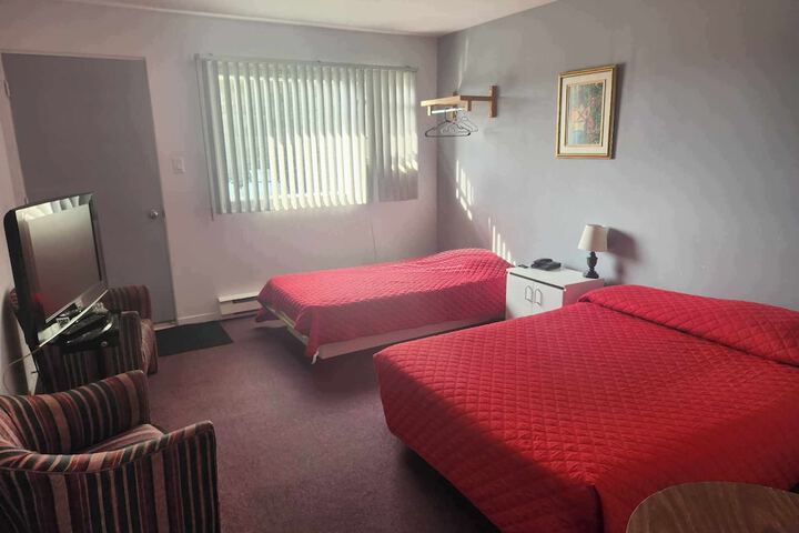 Room 11 of 33