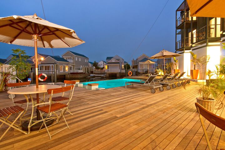 Pool 33 of 68