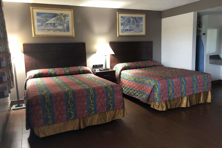 Room 30 of 114