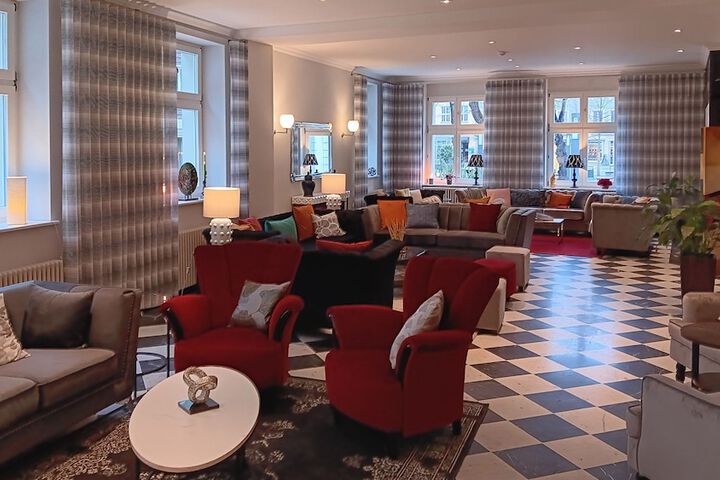 Guest Lobby